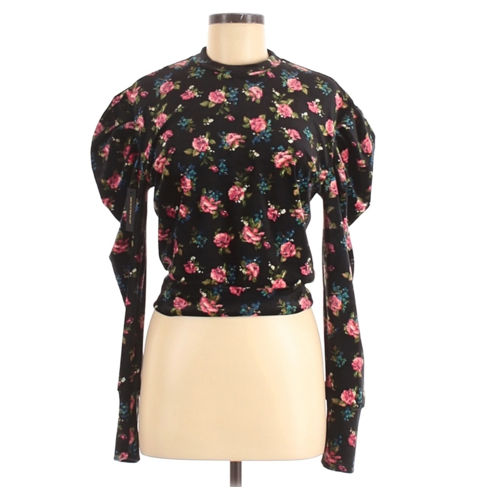 AFRM velvety puff sleeve floral noir rose crop top